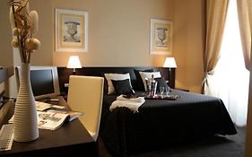 Hotel Latinum Rome 4*